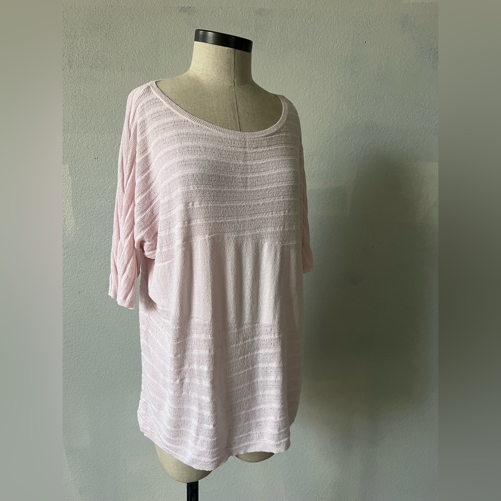 White House Black Market Soft Pink short sleeve knit top dolman sleeves